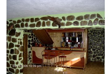 Romania Privát Ceraşu, Esterno